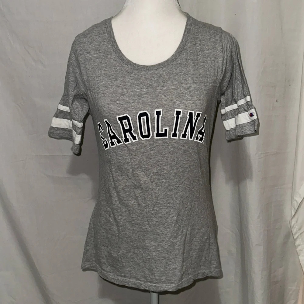 Champion Carolina Tarheels short sleeve shirt size medium